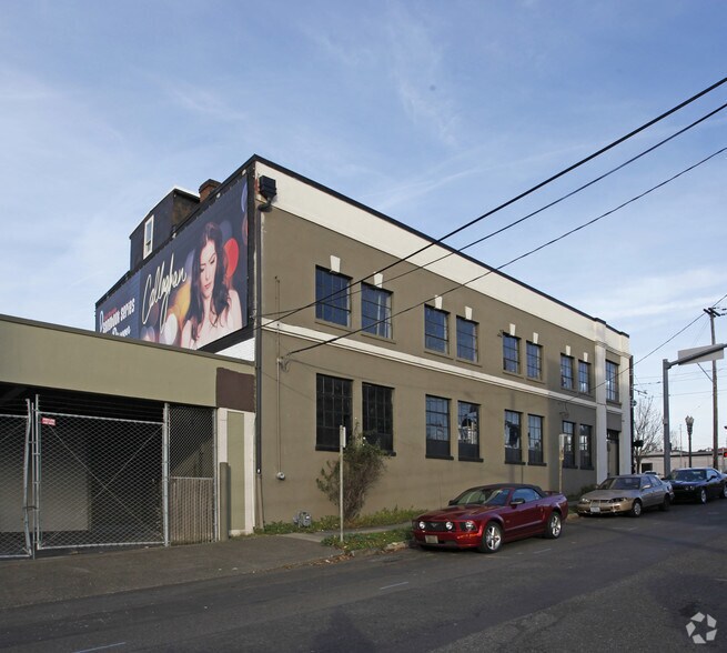 More Photos Of 205-207 NE Martin Luther King Jr Blvd, Portland Service For Lease