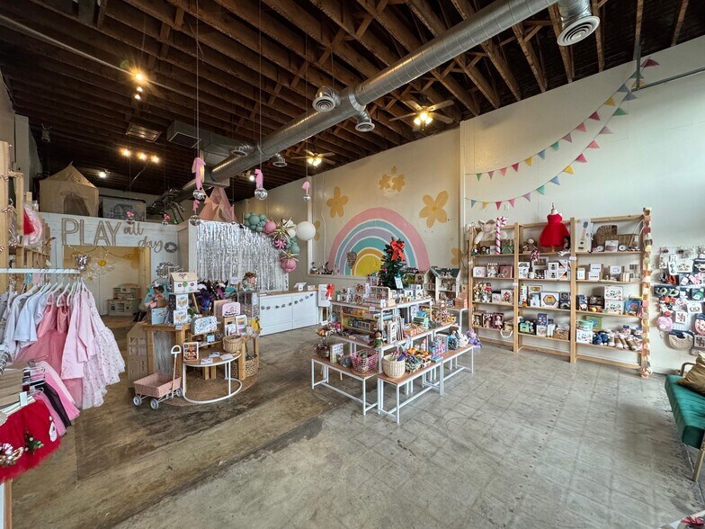 More Photos Of 508-512 1st St, Cheney Restaurant For Lease