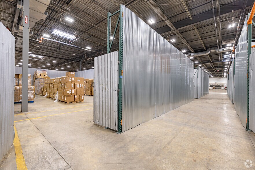 More Photos Of 101 Cottontail Ln, Somerset Warehouse For Lease