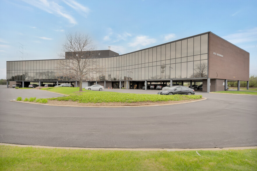 Primary Photo Of 800 Enterprise Dr, Oak Brook Medical For Lease