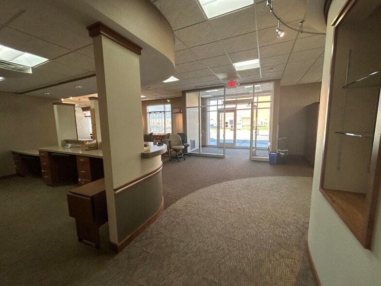 More Photos Of 165 W Haseltine St, Richland Center Healthcare For Lease