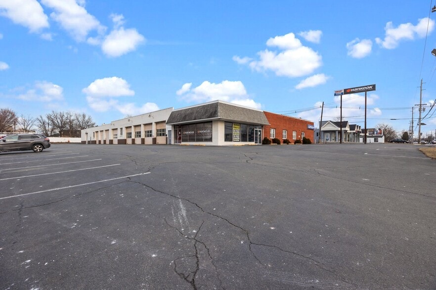 More Photos Of 1010 Spruce St, Lawrenceville Warehouse For Sale