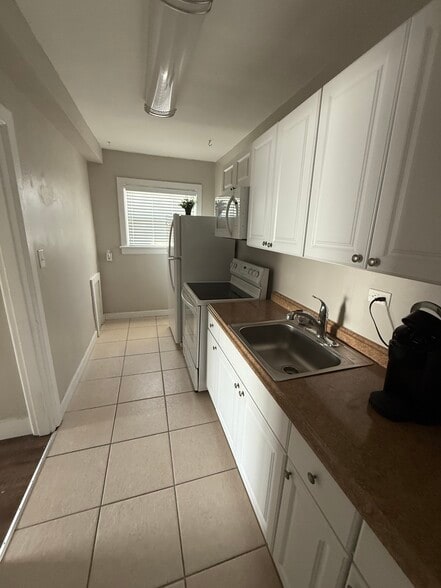 More Photos Of 515 Columbia Dr, Tampa Apartments For Sale