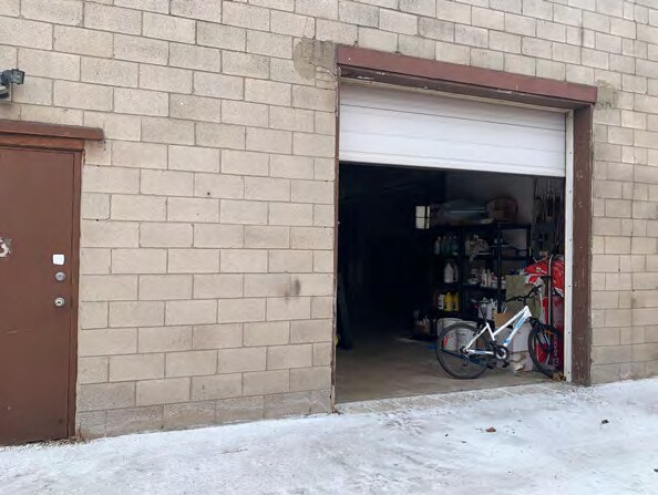 More Photos Of 2084 Speers Rd, Oakville Warehouse For Sale