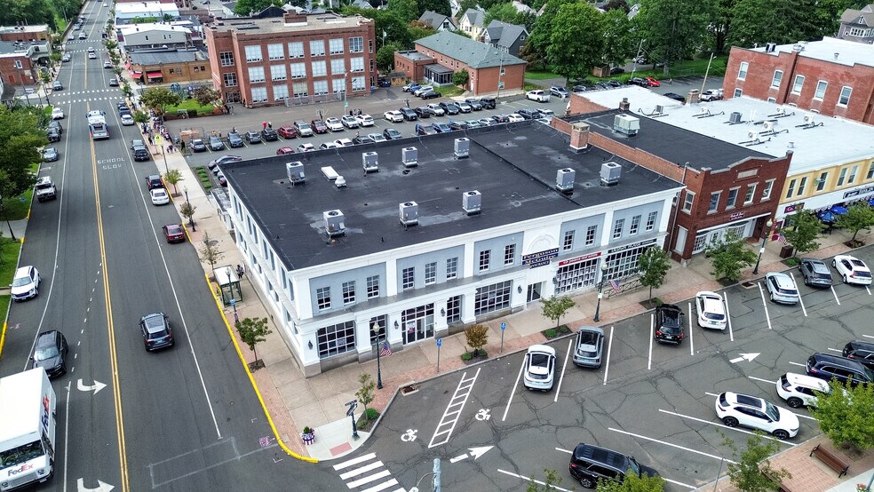 Primary Photo Of 2-6 N Main St, Wallingford Bank For Lease