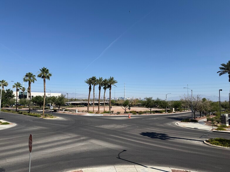 More Photos Of 2480 Village View Dr, Henderson Medical For Lease