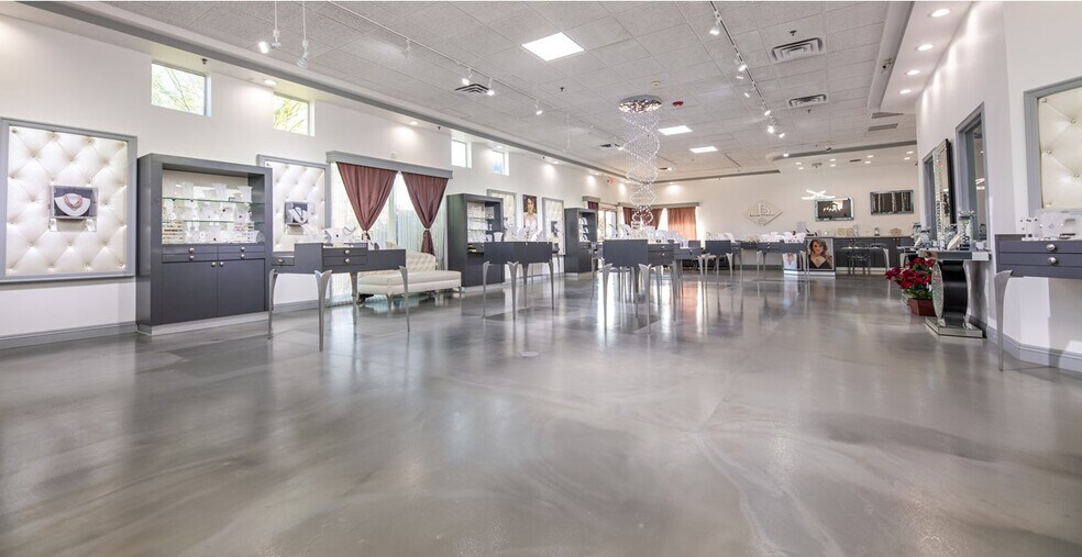 More Photos Of 4500 W Charleston Blvd, Las Vegas Freestanding For Sale