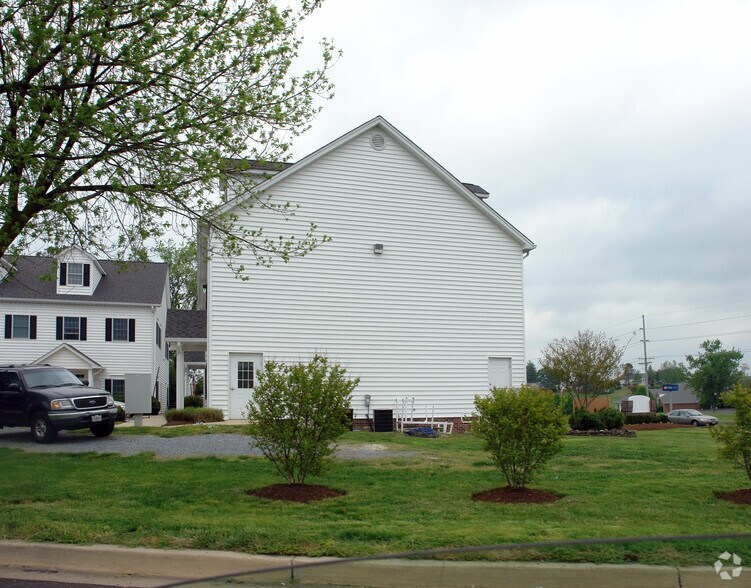 More Photos Of 2015-2025 Chaneyville Rd, Owings Office For Lease