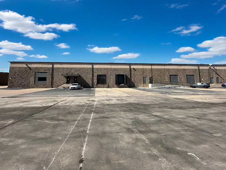 Primary Photo Of 1001 NE Loop 820, Fort Worth Distribution For Lease