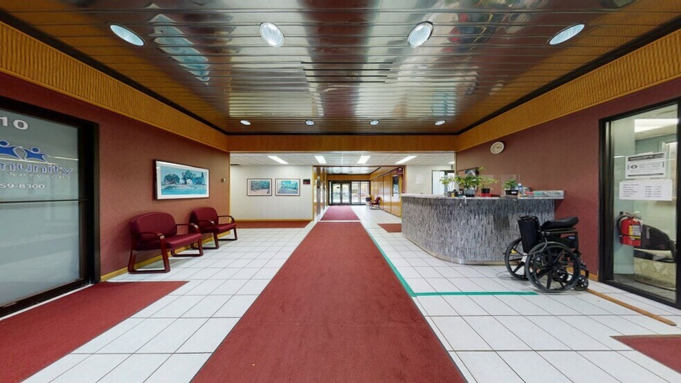 More Photos Of 5 Severance Cir, Cleveland Heights Medical For Lease