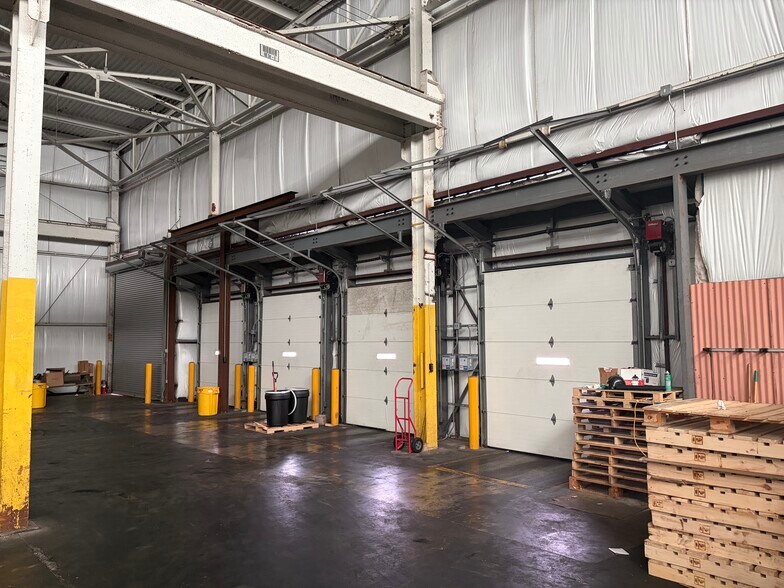 More Photos Of 300 E Joe Orr Rd, Chicago Heights Manufacturing For Sale