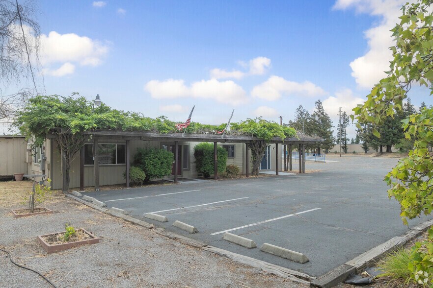 More Photos Of 24200 Arnold Dr, Sonoma Warehouse For Lease