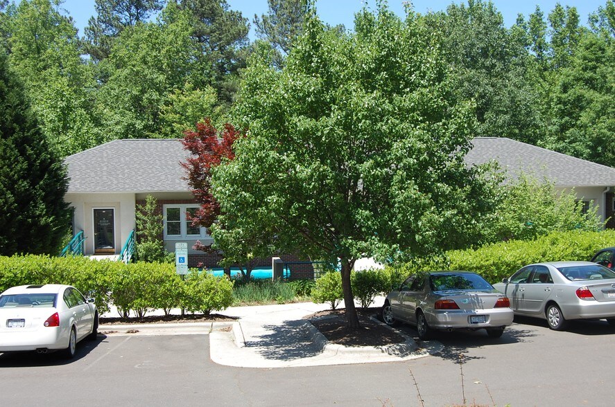 More Photos Of 101 Cloister Ct, Chapel Hill Office For Sale