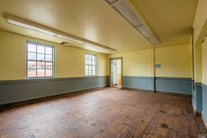 More Photos Of 224 N Oak St, Ukiah Office Residential For Lease