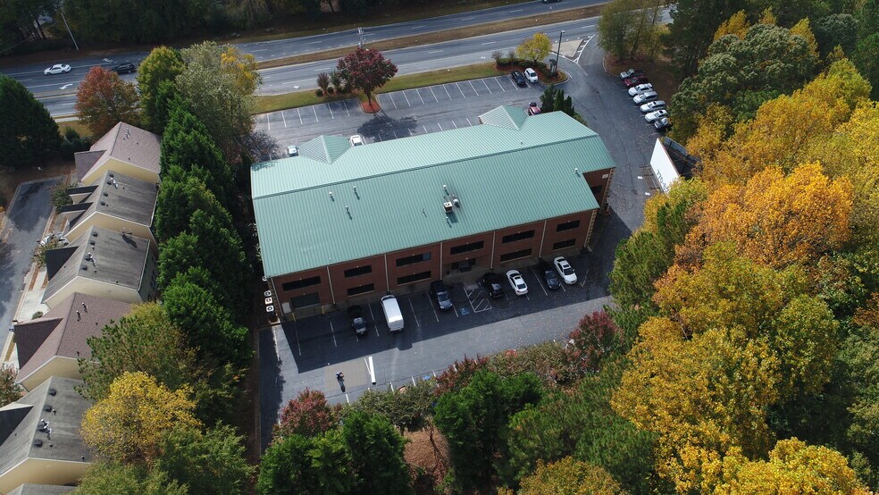 More Photos Of 1585 Old Norcross Rd, Lawrenceville Office For Sale