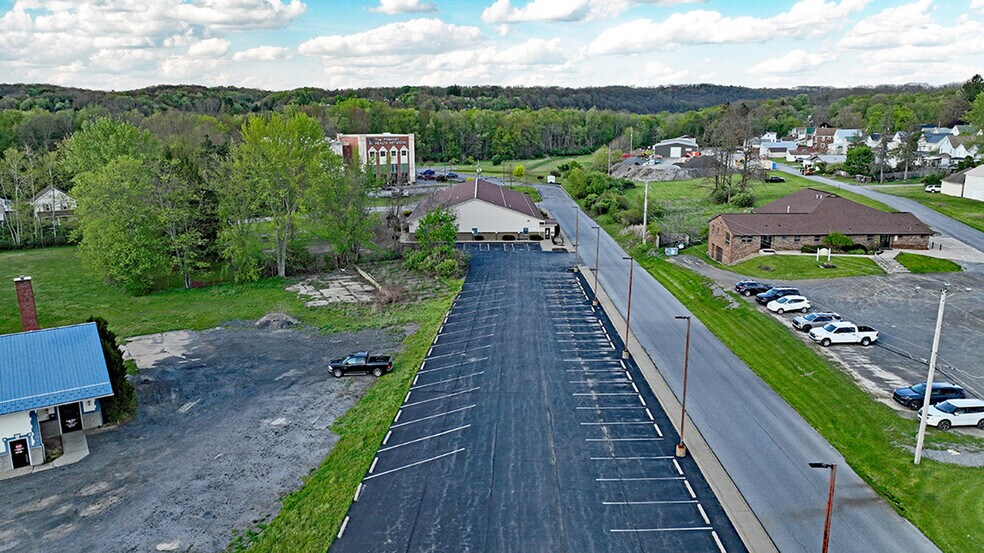 More Photos Of 100 Prushnok Dr, Punxsutawney Office For Sale