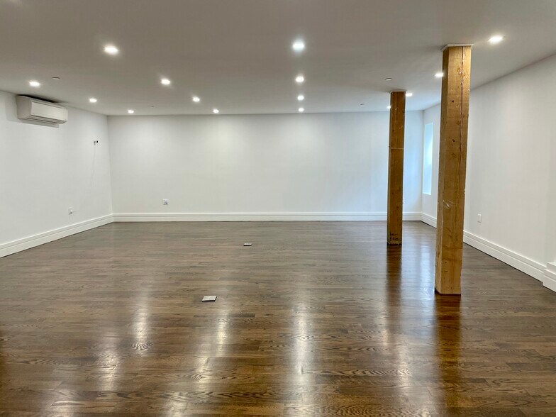 More Photos Of 94-01-94-03 101st Ave, Ozone Park Apartments For Lease