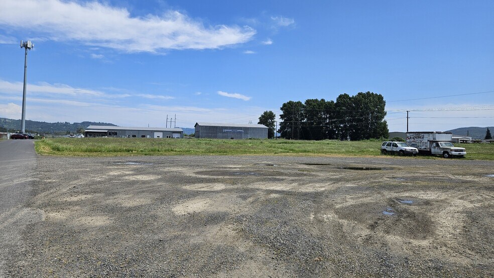 More Photos Of 1351 Alabama St, Longview Warehouse For Sale