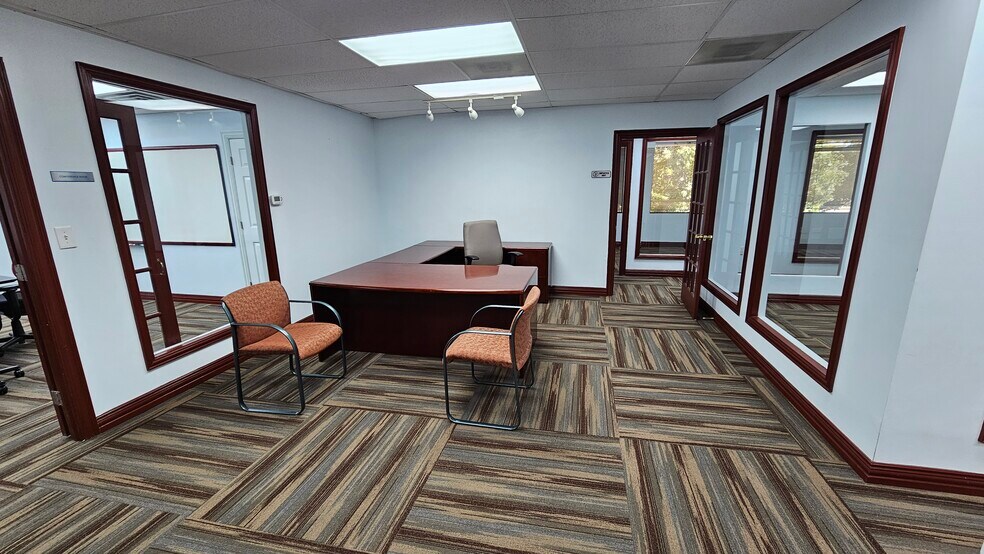 More Photos Of 375 Municipal Dr, Richardson Office For Sale
