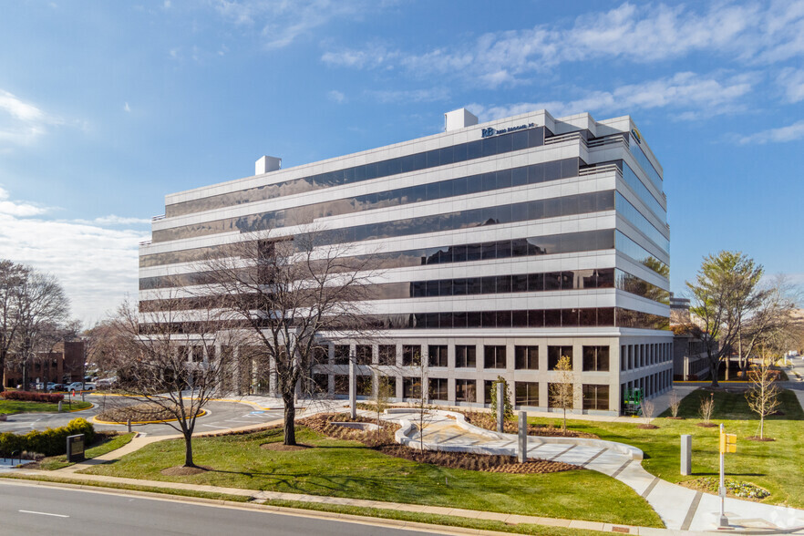 Primary Photo Of 1900 Gallows Rd, Vienna Office For Lease