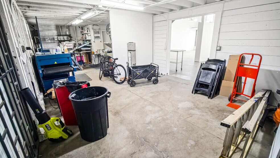 More Photos Of 1736-1738 E 7th St, Long Beach Storefront For Sale