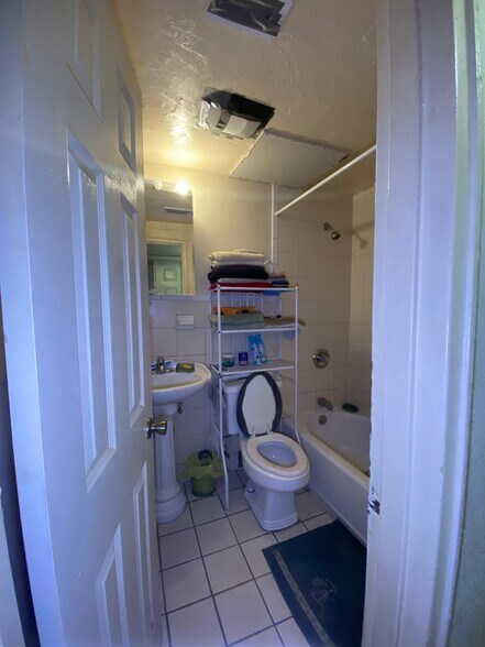 More Photos Of 3235 NW 46th St, Miami Apartments For Sale