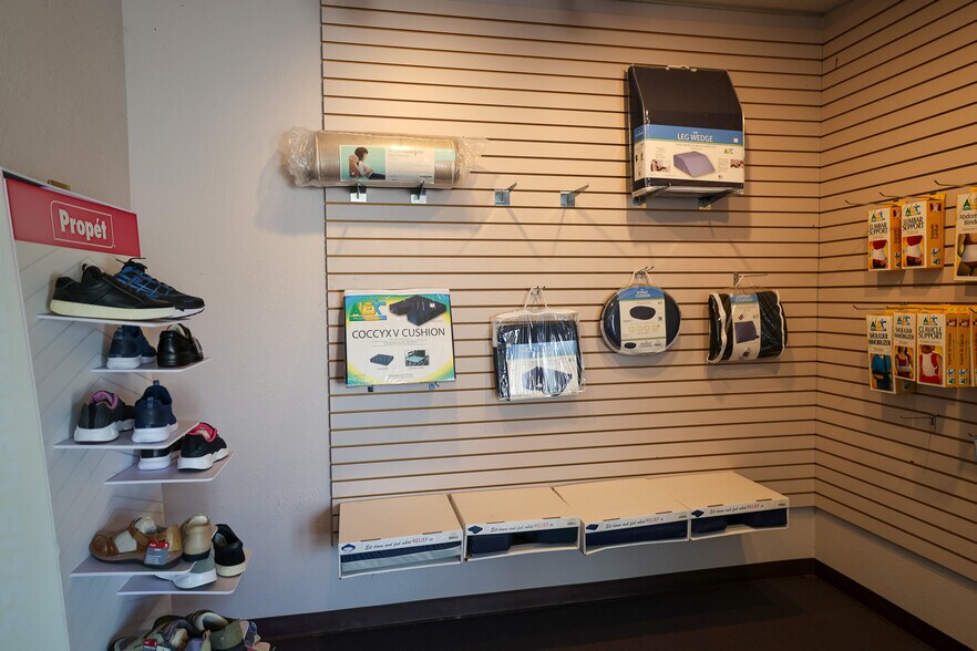 More Photos Of 5016 Jacksboro Hwy, Fort Worth Freestanding For Sale