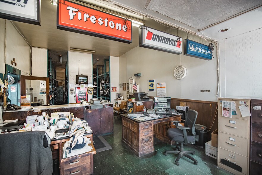 More Photos Of 949 S La Brea Ave, Inglewood Freestanding For Sale