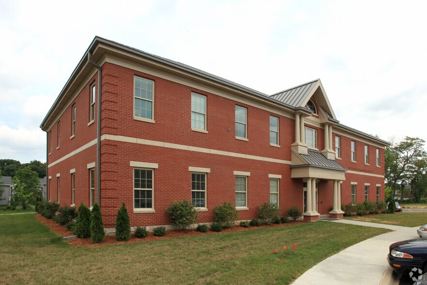 More Photos Of 914 Lily Creek Rd, Louisville Office For Sale