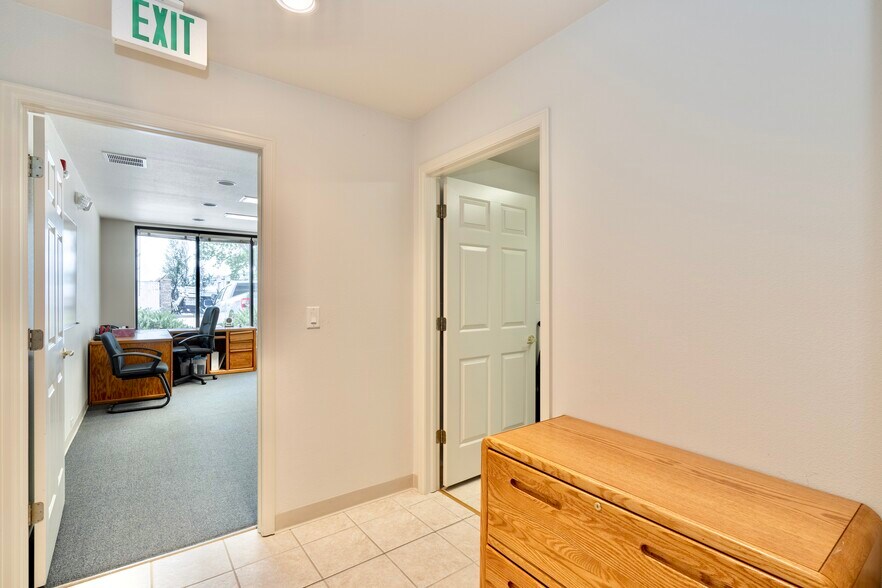 More Photos Of 9903 Titan Ct, Littleton Warehouse For Lease
