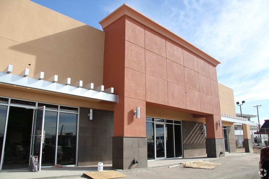 Primary Photo Of 4164 N Mesa St, El Paso Storefront For Lease