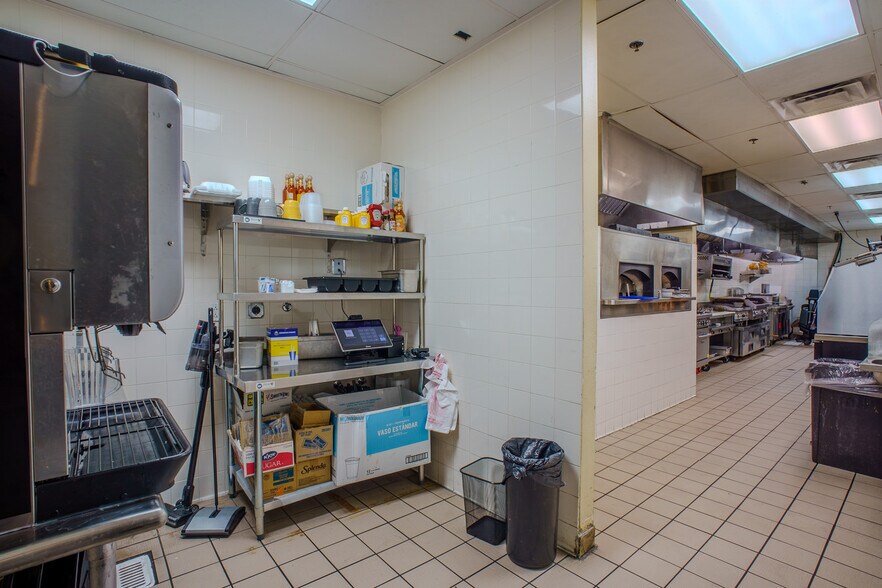 More Photos Of 891 De Marco Dr, Henderson Restaurant For Lease