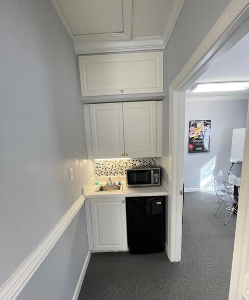 More Photos Of 527 Keisler Dr, Cary Office For Lease