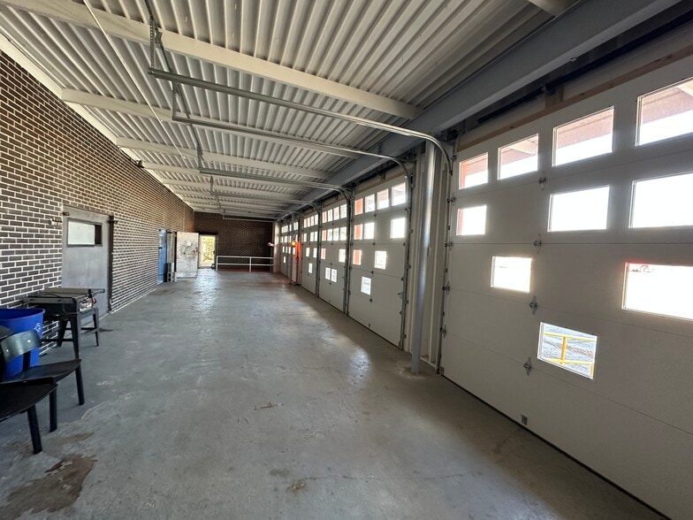 More Photos Of 5999 New Peachtree Rd, Doraville Loft Creative Space For Lease