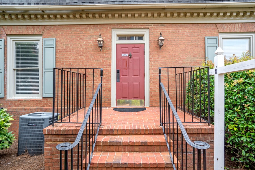 More Photos Of 7000 Peachtree Dunwoody Rd NE, Atlanta Office For Lease