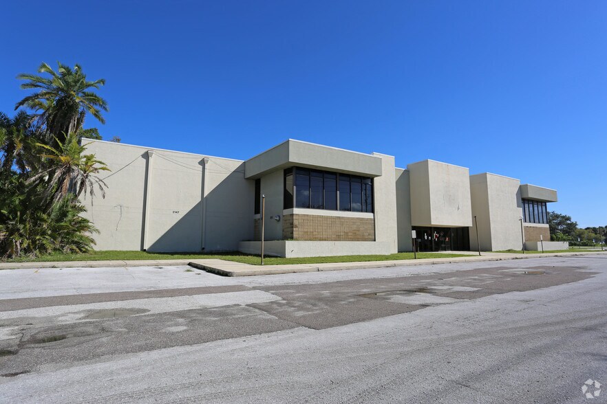 Primary Photo Of 2147 Pine Forest Dr, Clearwater Warehouse For Sale