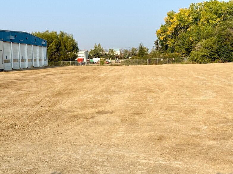 More Photos Of 8 Van Der Horn Way, Red Deer County Truck Terminal For Sale