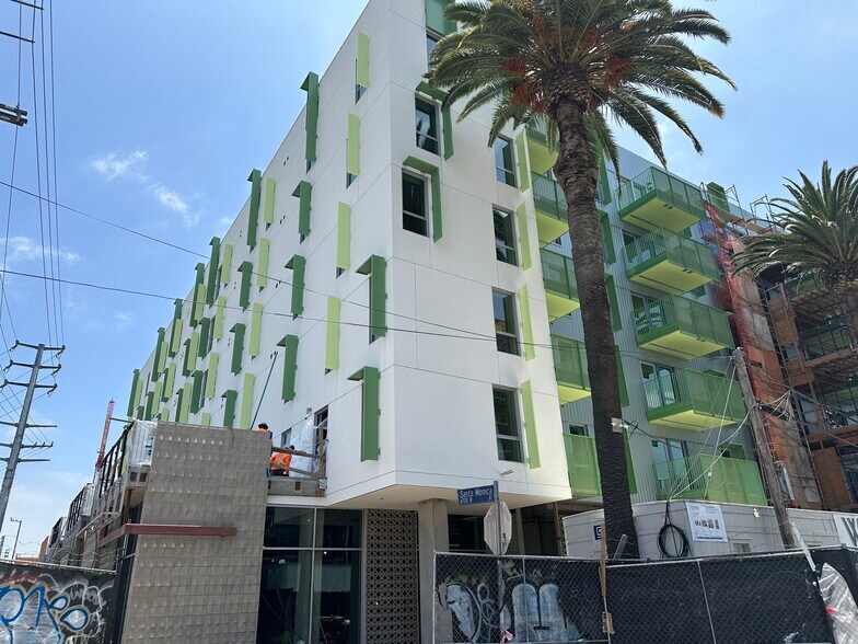 More Photos Of 1021 N Vermont Ave, Los Angeles Apartments For Lease