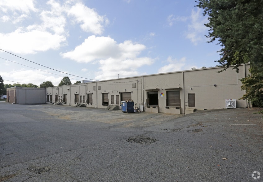 More Photos Of 4740 Dwight Evans Rd, Charlotte Warehouse For Lease