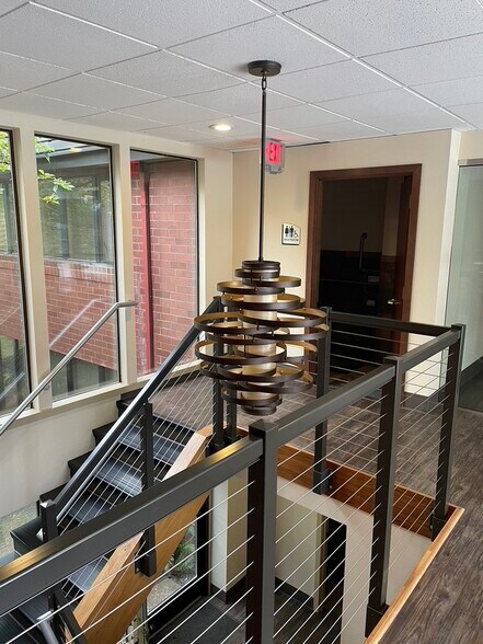 More Photos Of 29781 SW Town Center Loop W, Wilsonville Office For Sale