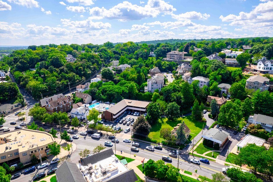 More Photos Of 1551 Richmond Rd, Staten Island Office For Sale