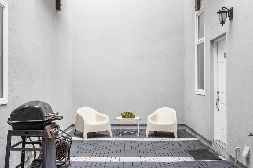 More Photos Of 2401 San Pablo Ave, Oakland Apartments For Sale