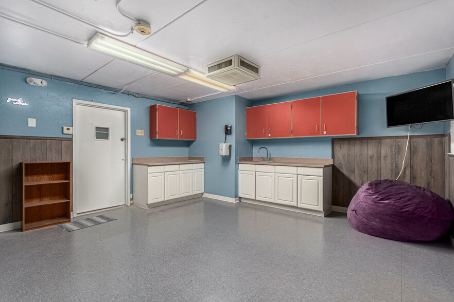 More Photos Of 5827 N 35th Ave, Phoenix Schools For Sale