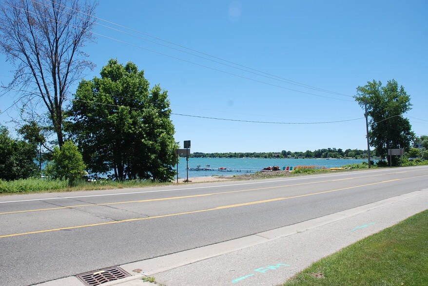 More Photos Of 13726 SW Bay Shore Dr, Traverse City Storefront Retail Residential For Sale