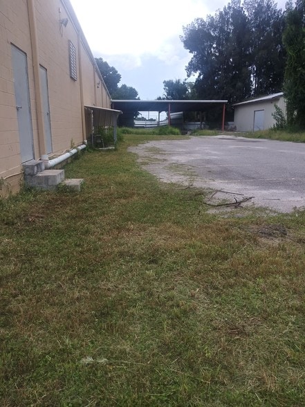 More Photos Of 5017 N Coolidge Dr, Tampa Warehouse For Sale