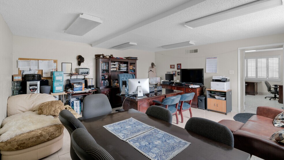 More Photos Of , El Paso Office For Sale