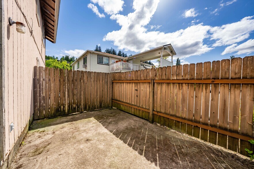 More Photos Of 124 S 63rd St, Springfield Apartments For Sale