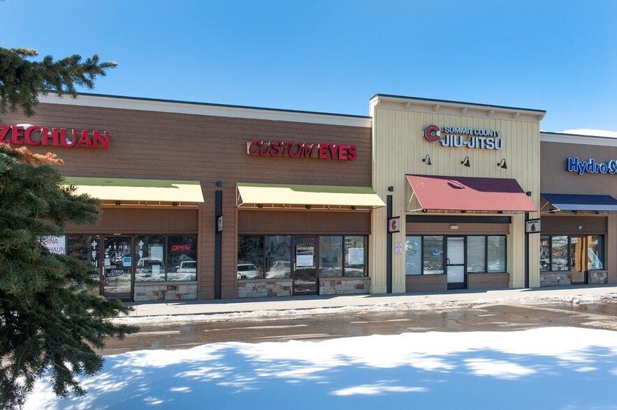 More Photos Of 842 N Summit Blvd, Frisco Storefront For Sale