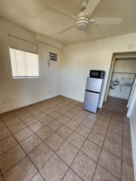 More Photos Of 476 H St, Brawley Apartments For Sale