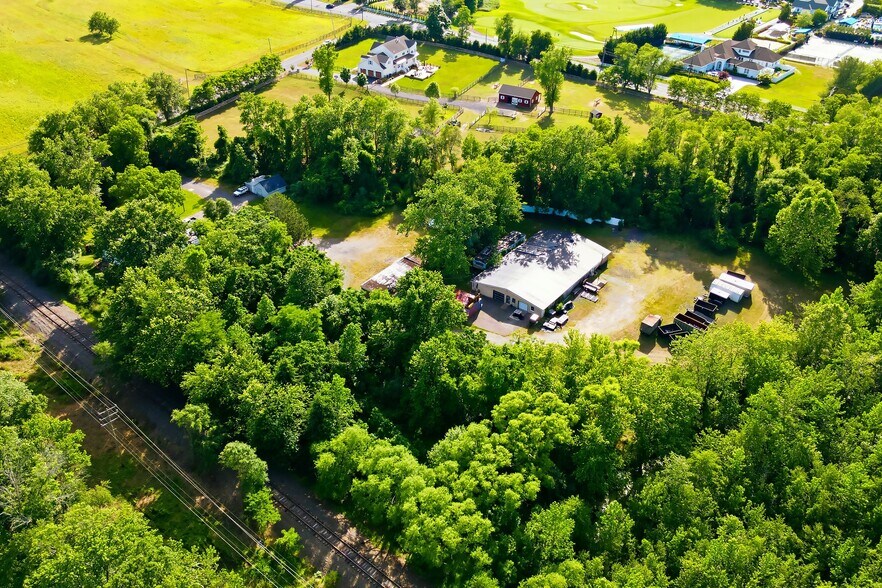 More Photos Of 26 Megill Rd, Farmingdale Industrial For Sale
